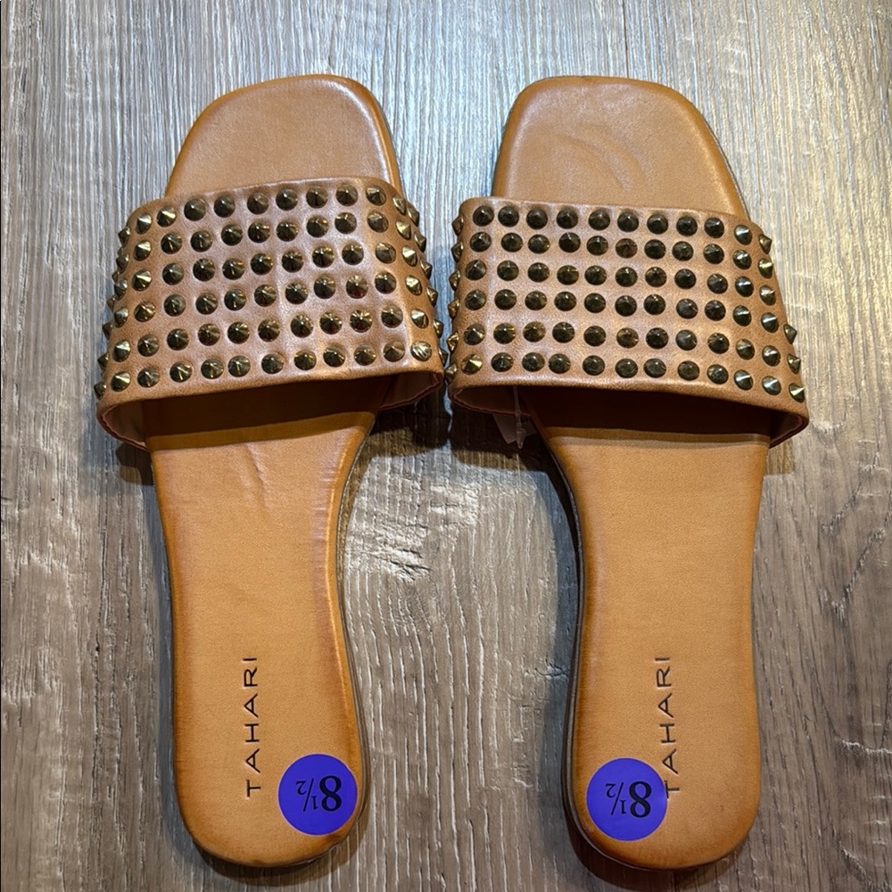 Tahari sandals